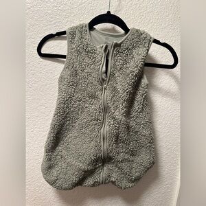 Baby sleep sack size 0-12 Months.